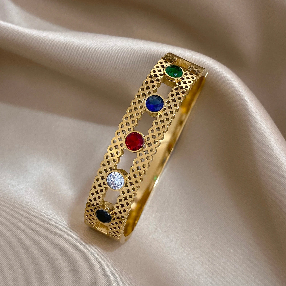 2KWRLD™ Serenity Gem Bracelet "Cubic" Gold