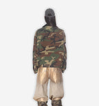 2KWRLD camo workwear jacket with durable fabric and multiple pockets, suitable for outdoor work and rugged environments.